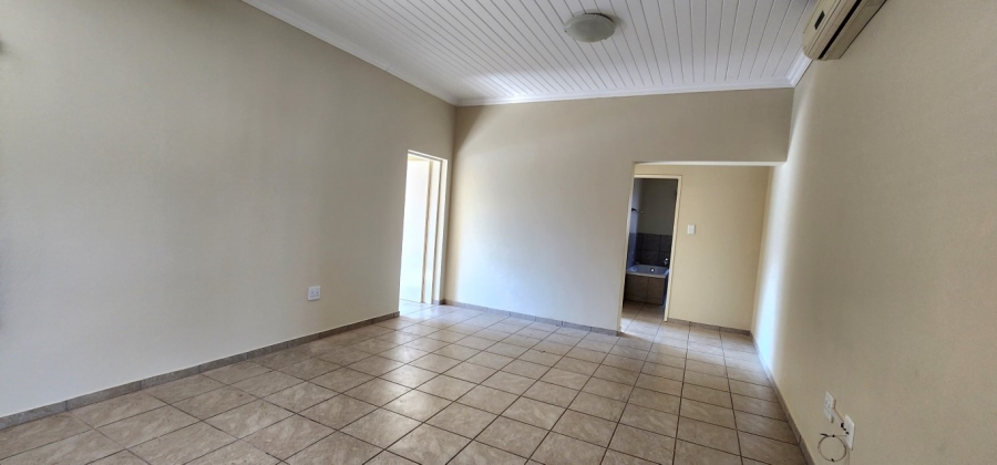 2 Bedroom Property for Sale in Gateway Manor North West